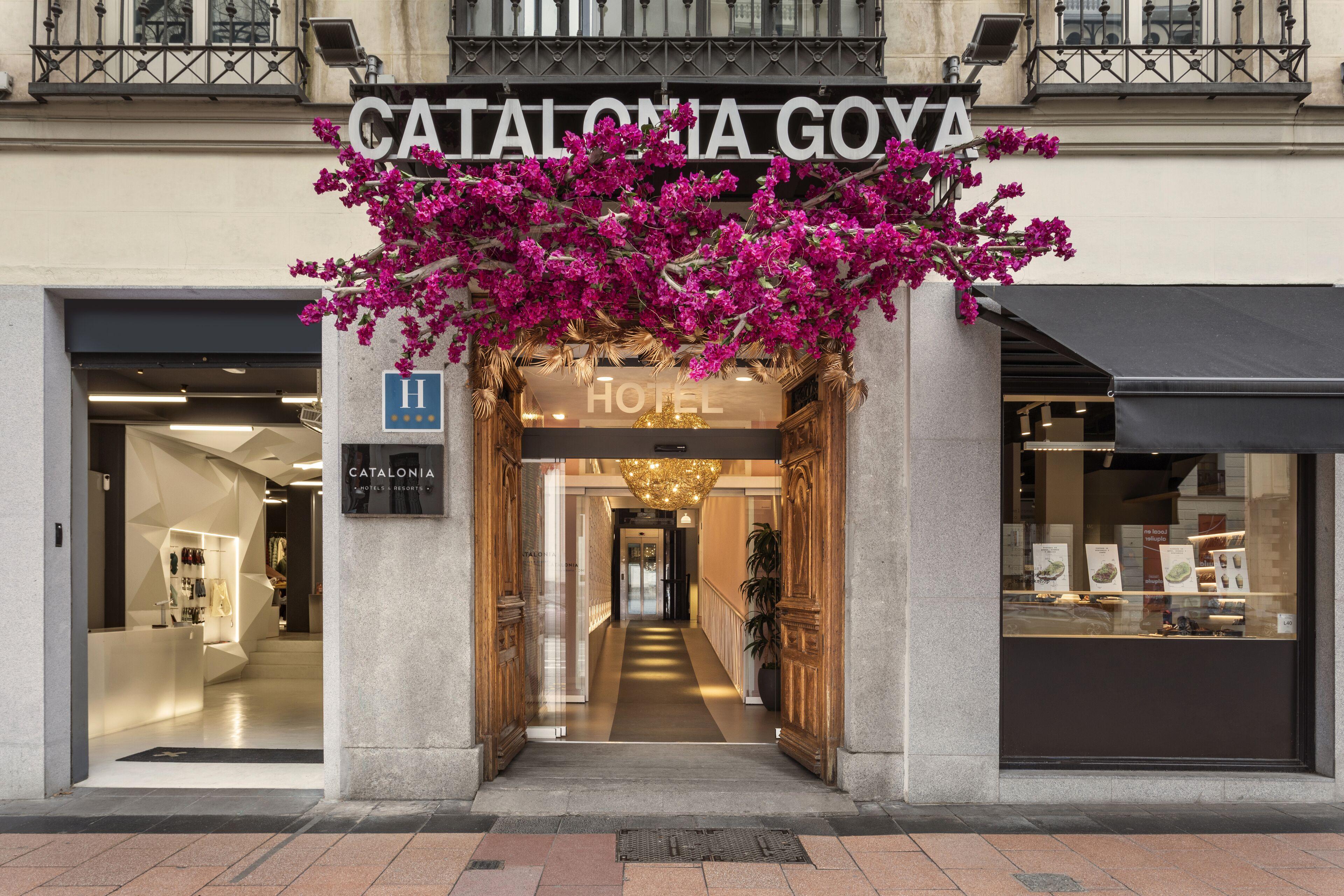 Catalonia Goya — Photos 1